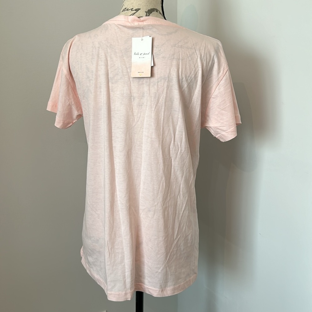 NWT KIWI & PUNCH SHORT SLEEVE T-SHIRT V-NECK LIGHT PINK  TEE SIZE LARGE - Picture 2 of 8